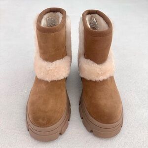🥷🏿🥷🏿🥷🏿UGG Women's Brooklyn Sunburst Boot Size 10 Heel 3" no box!